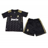 Real Madrid Retro Away Jersey + Short Kids 2011/2012